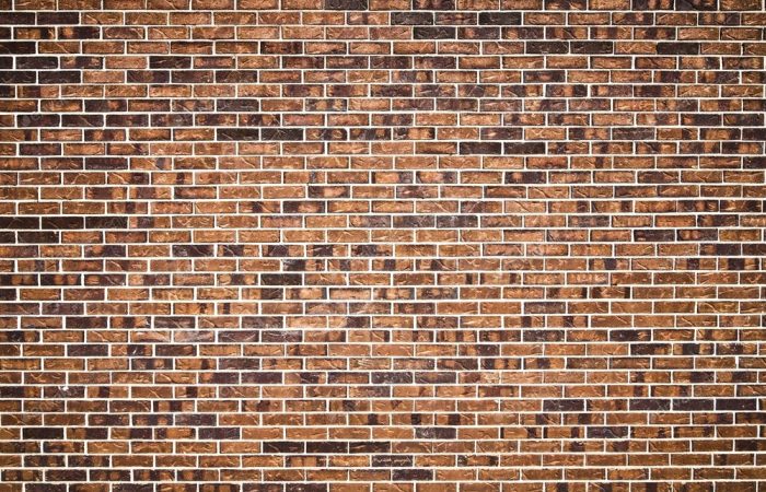 come si fa a costruire un muro esterno